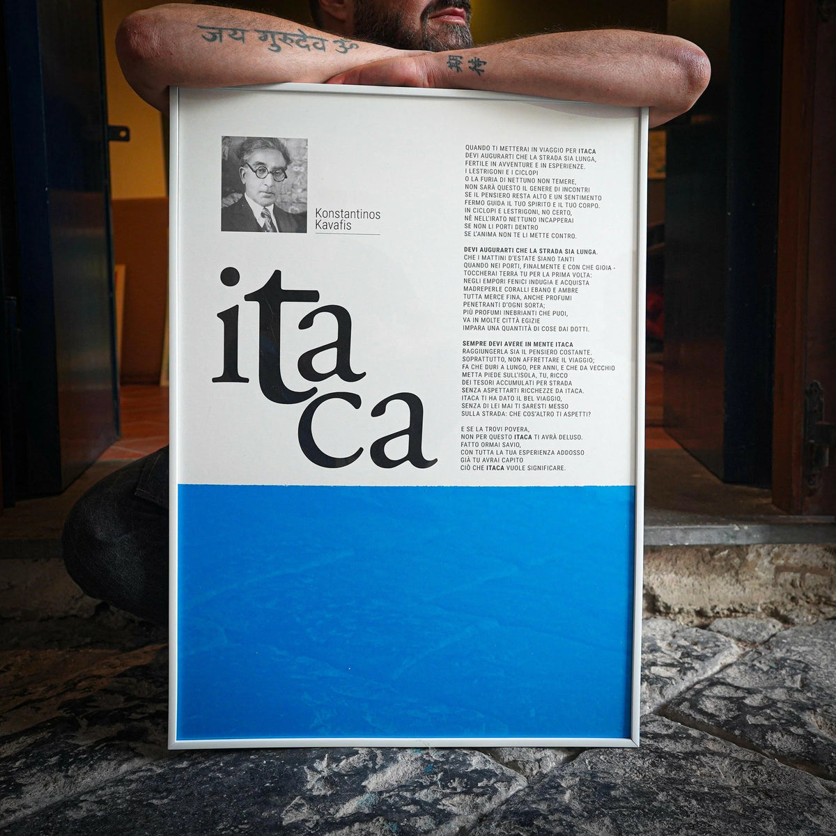 Opera Poster Poesie e Lettere / Itaca di Konstantinos Kavafis – Poster Artigianale Fatto a Mano a Napoli | United Colors of Naples
